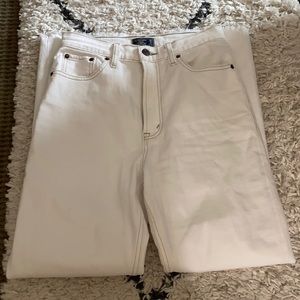 Abercrombie Zoe natural rise white straight jeans
